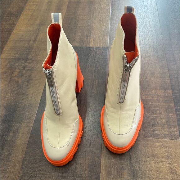 Sorel Women's Brex Orange Heel Lug Sole Chelsea Boots Size 9 - Picture 2 of 9